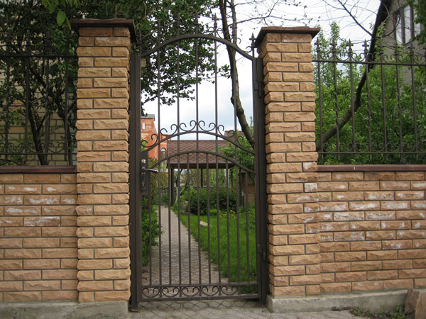 Калитки из металла открытая